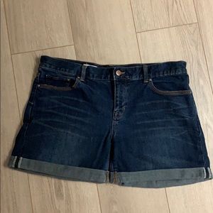 Gap size 10/30 Sexy Boyfriend Shorts